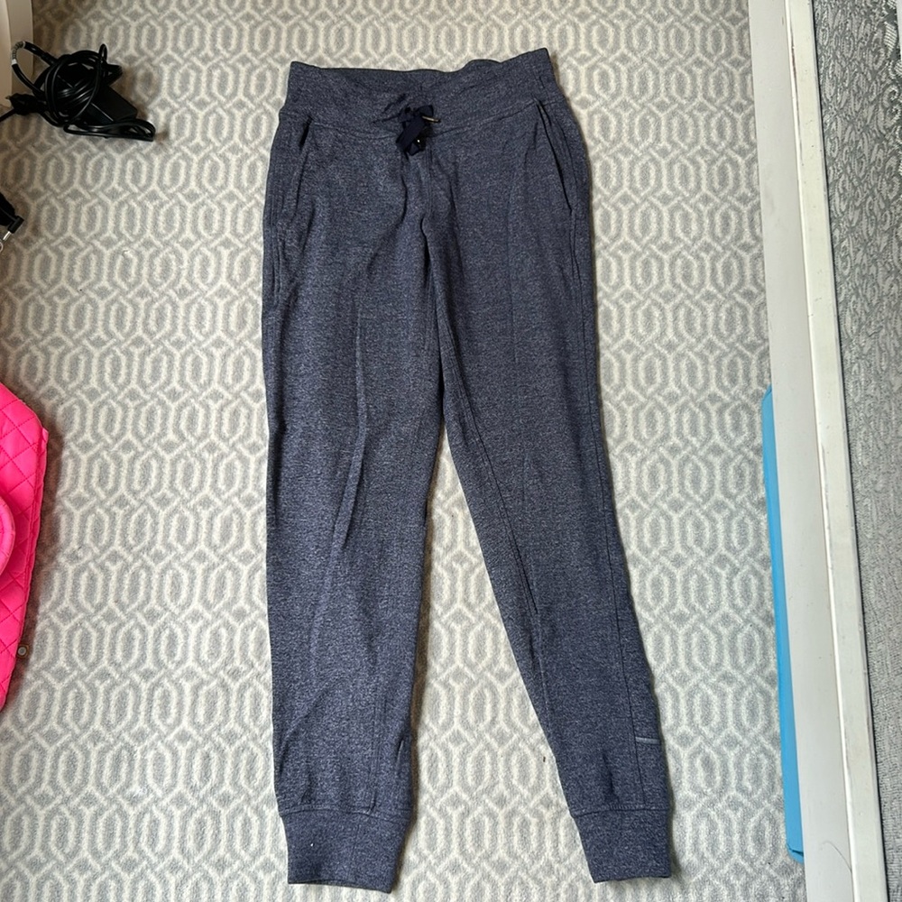 Lululemon dark blue/gray joggers